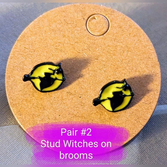 Halloween stud earrings, set of 2 pairs, witches & pumpkins, Samhain jewelry - Picture 3 of 6